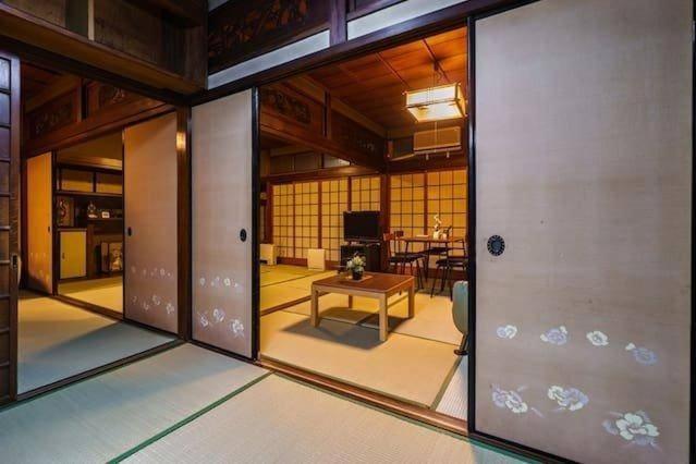 Traditional Japanese House Near Namba Umeda Max10 Osaka